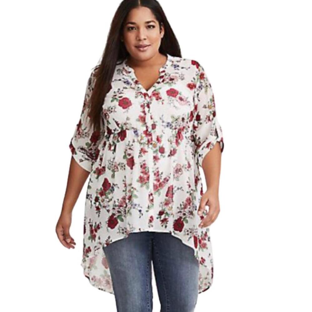 Torrid Floral Short Sleeve Top - Red and White